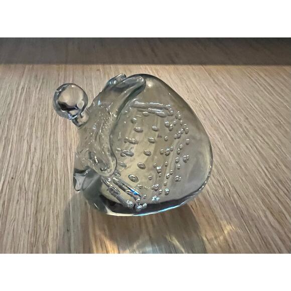 Vintage Strawberry Paperweight Art Clear Glass Controlled Bubbles 4" Wide - Picture 1 of 10